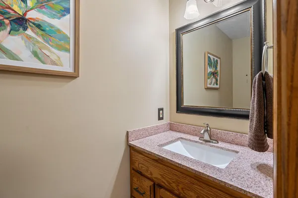 $549,900 | 800 27th Street Southwest, Austin, MN 55912