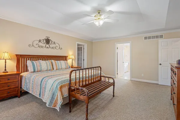 $549,900 | 800 27th Street Southwest, Austin, MN 55912