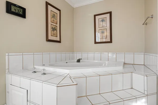 $549,900 | 800 27th Street Southwest, Austin, MN 55912