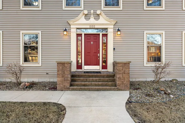 $549,900 | 800 27th Street Southwest, Austin, MN 55912