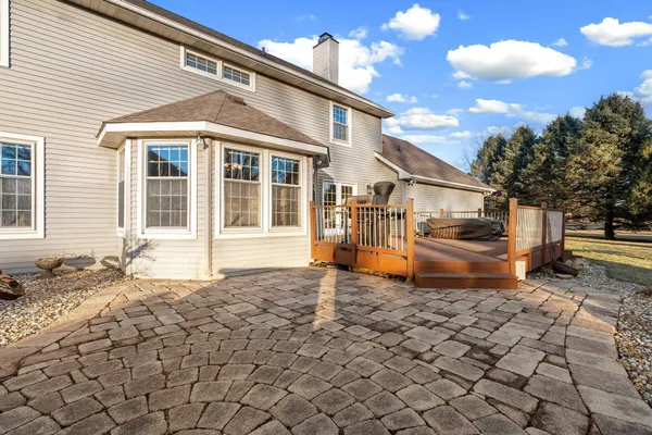 $549,900 | 800 27th Street Southwest, Austin, MN 55912