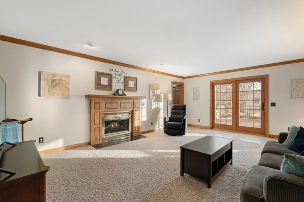 $549,900 | 800 27th Street Southwest, Austin, MN 55912