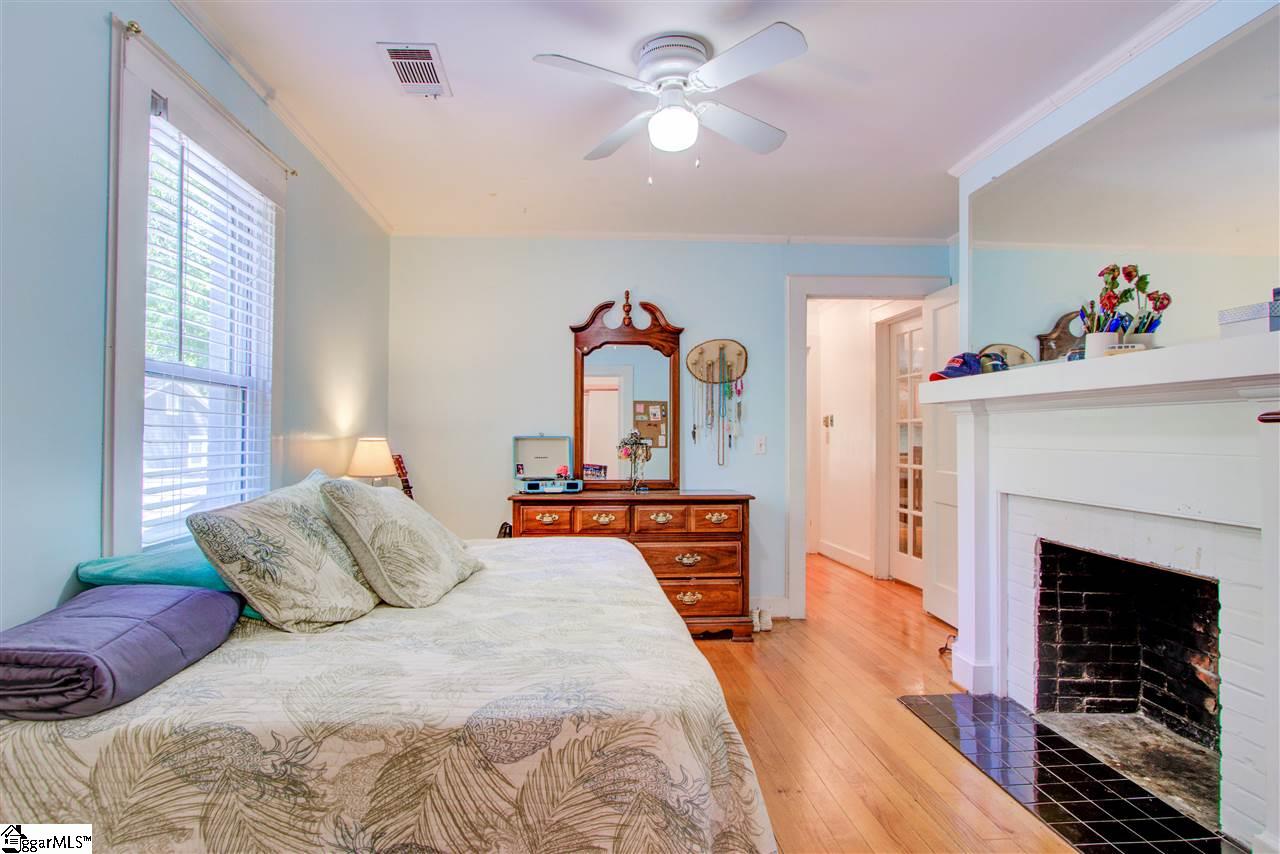 2040 Cleveland St Extension Greenville, SC 29607 - Photo 12 of 23