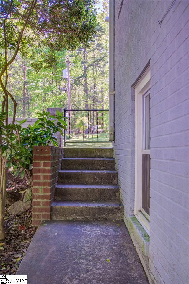 2040 Cleveland St Extension Greenville, SC 29607 - Photo 13 of 23