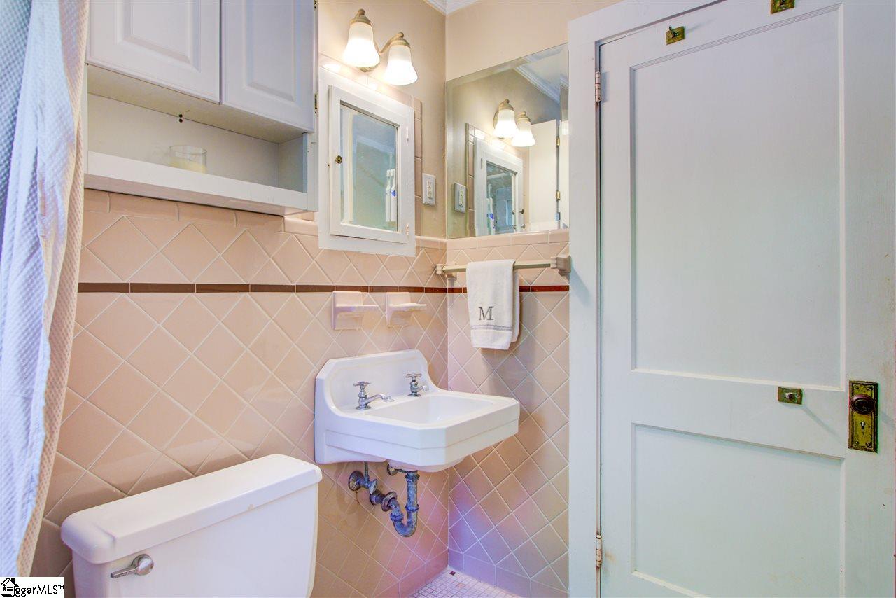 2040 Cleveland St Extension Greenville, SC 29607 - Photo 14 of 23
