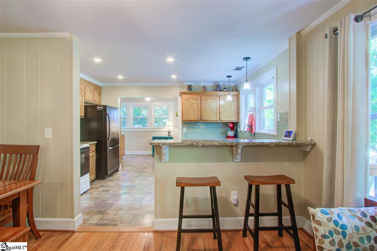 2040 Cleveland St Extension Greenville, SC 29607 - Photo 6 of 23