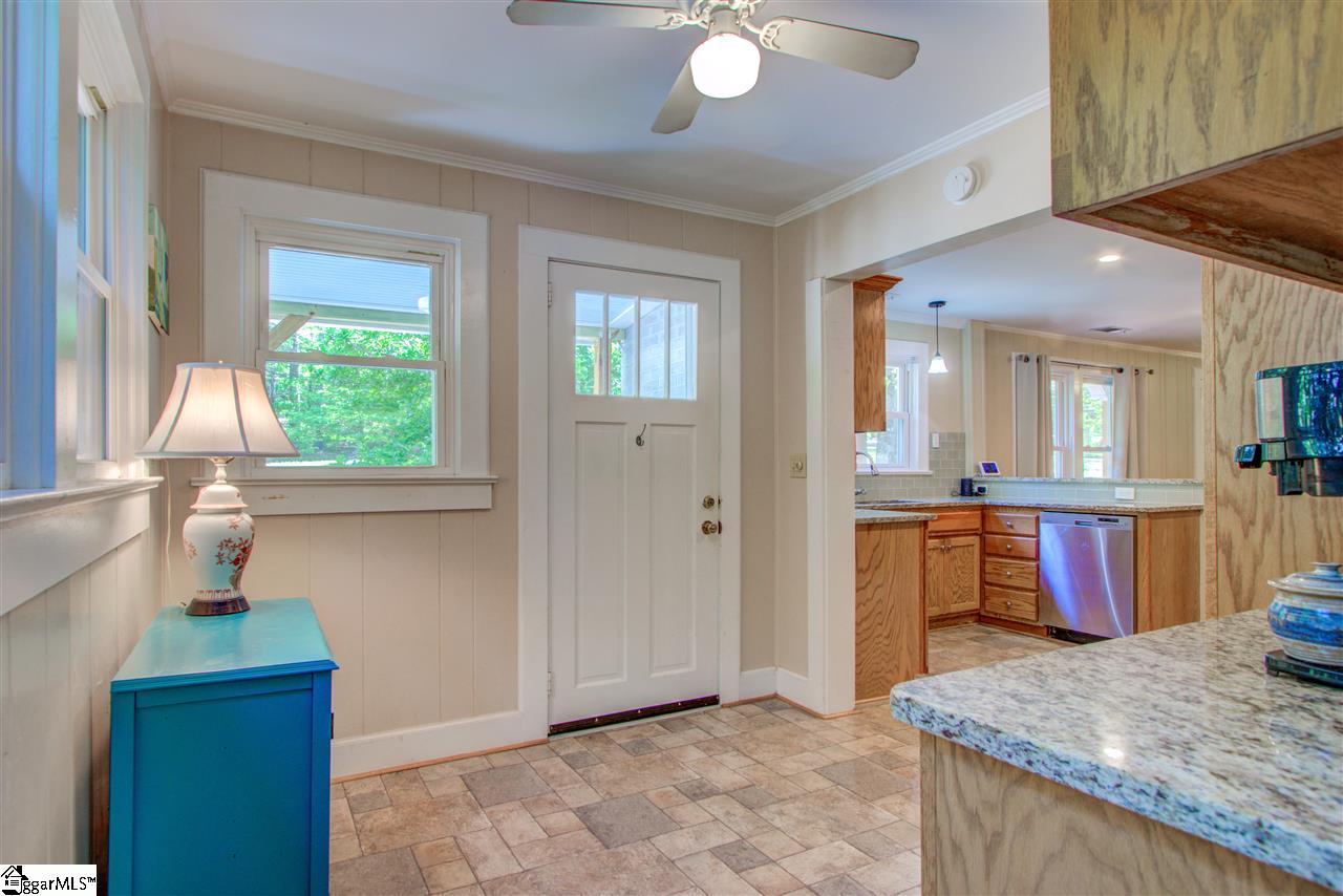 2040 Cleveland St Extension Greenville, SC 29607 - Photo 7 of 23