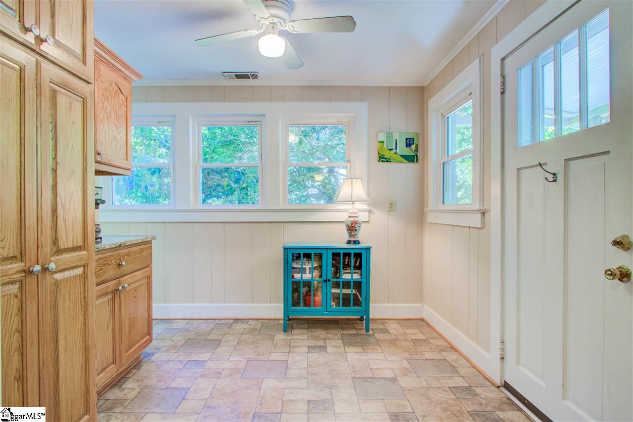 2040 Cleveland St Extension Greenville, SC 29607 - Photo 8 of 23