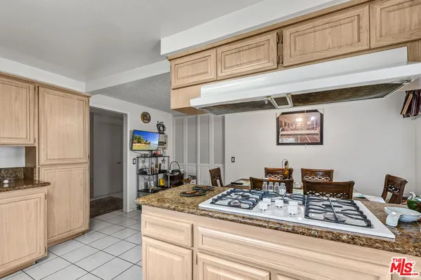 $883,999 | 664 East Elsmere Drive, Carson, CA 90746