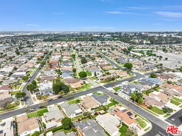 $883,999 | 664 East Elsmere Drive, Carson, CA 90746