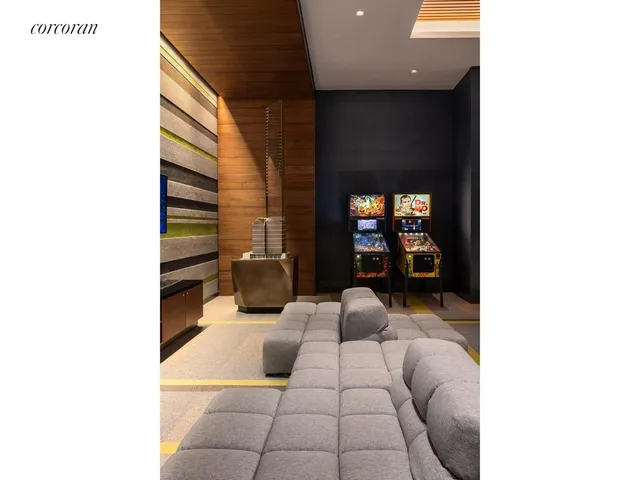 $16,700,000 | 50 West 66th Street, Unit 41W | Upper West Side