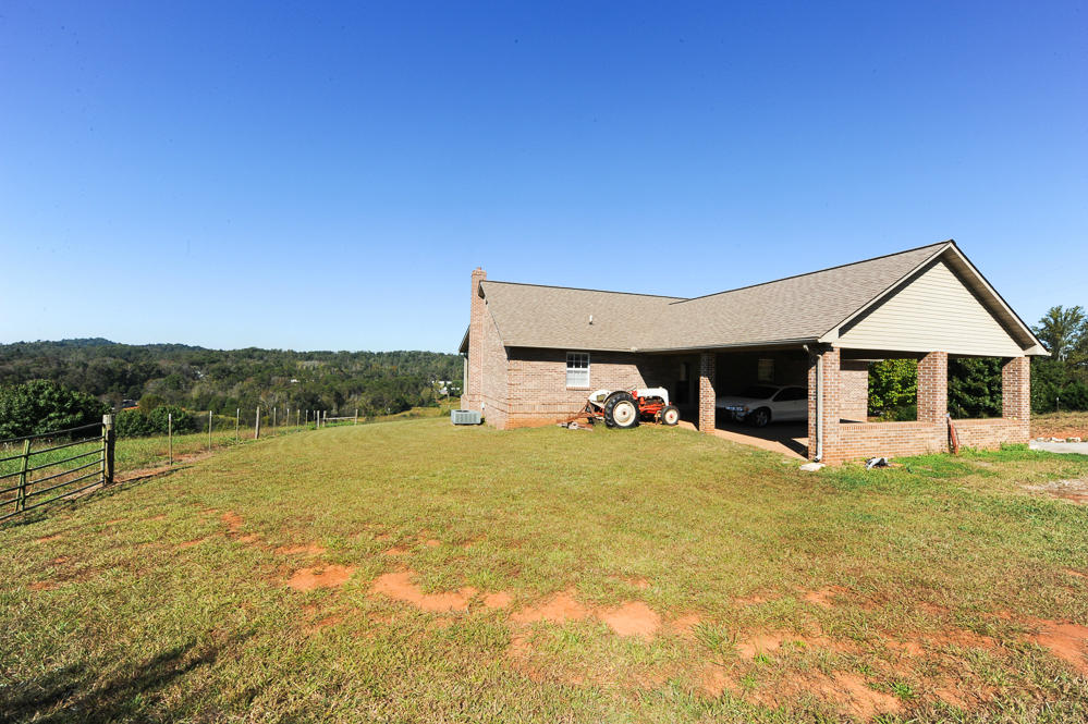 929 Cloyds Church Road Greenback, TN 37742 - Photo 2 of 40 DSC_5089