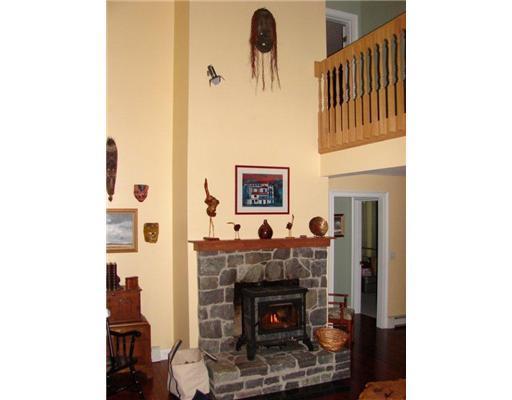 13 Stirling Way Cumberland, ME 04021 - Photo 3 of 25 Living Room.