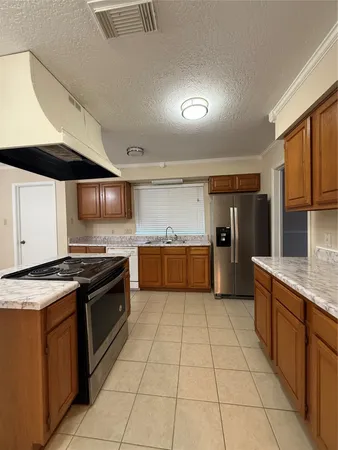 $1,800 | 15307 Pebble Lake Drive, Houston, TX 77095