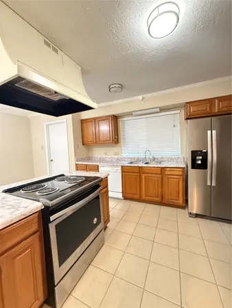 $1,800 | 15307 Pebble Lake Drive, Houston, TX 77095