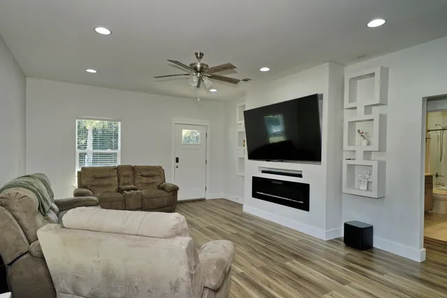 $360,000 | 168 Engelbrecht Road, DeFuniak Springs, FL 32433