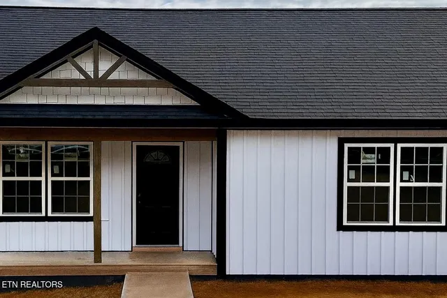 $325,000 | 176 Granby Lane, Harrogate, TN 37752