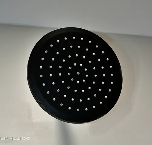 $312,000 | 176 Granby Lane, Harrogate, TN 37752