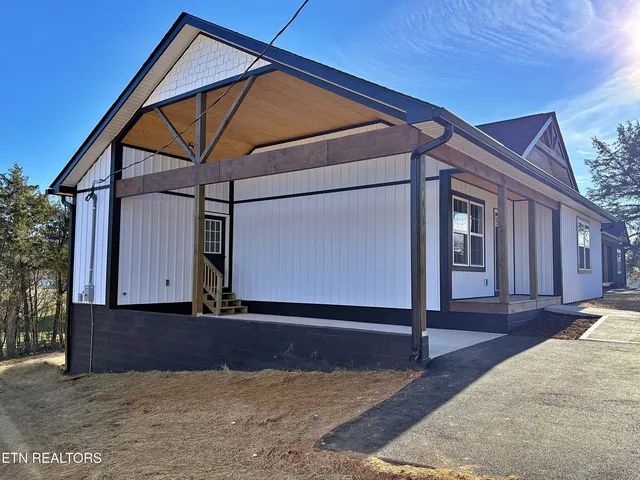 $312,000 | 176 Granby Lane, Harrogate, TN 37752