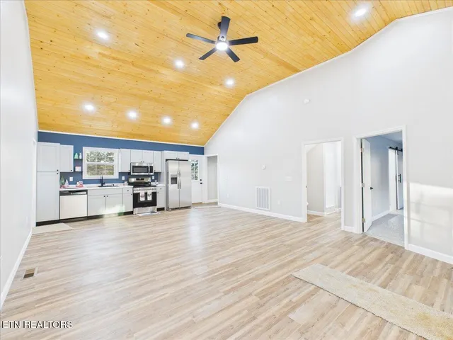 $325,000 | 176 Granby Lane, Harrogate, TN 37752