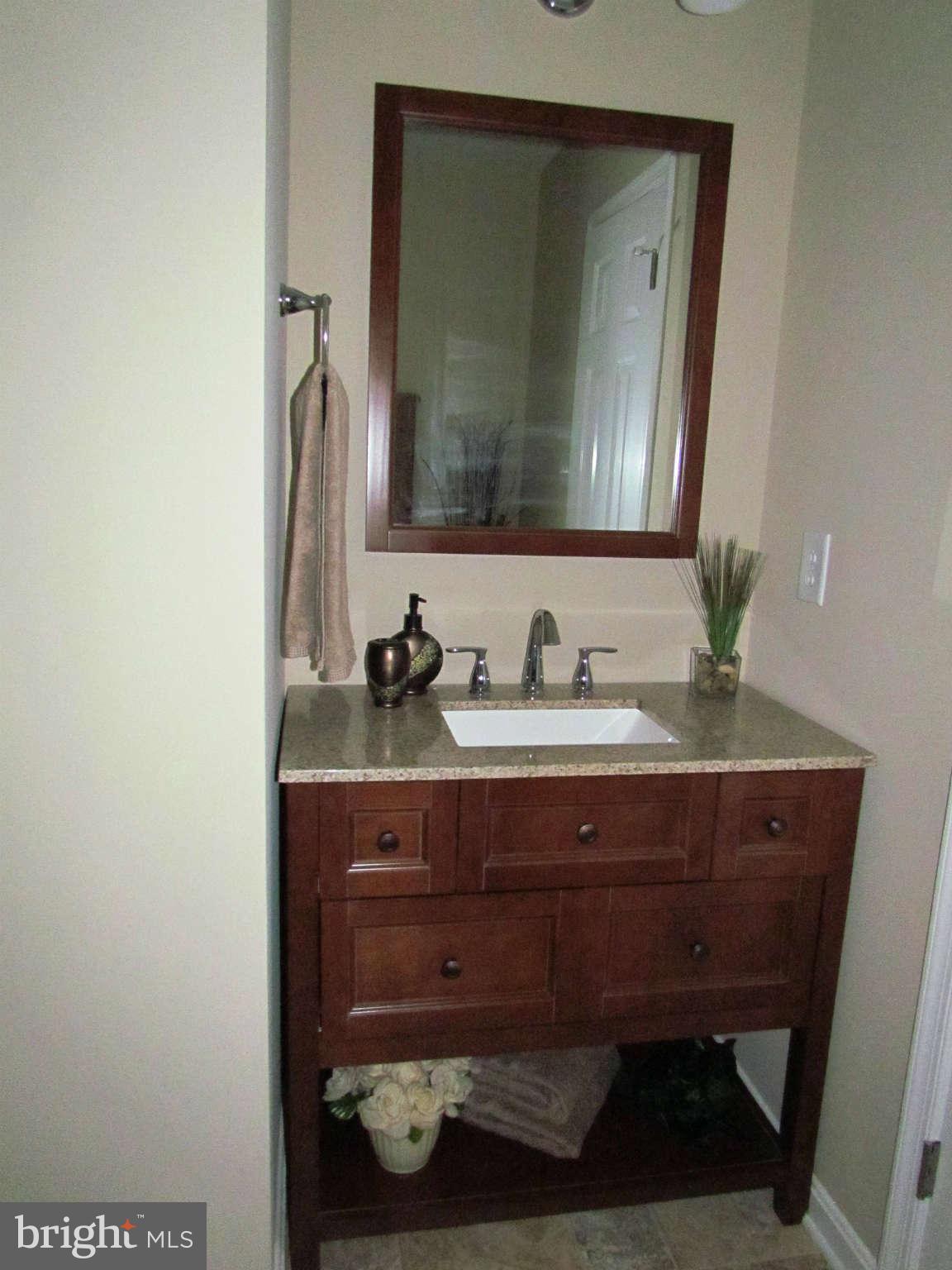 317 Ridge Road Winchester, VA 22602 - Photo 10 of 30 Bath