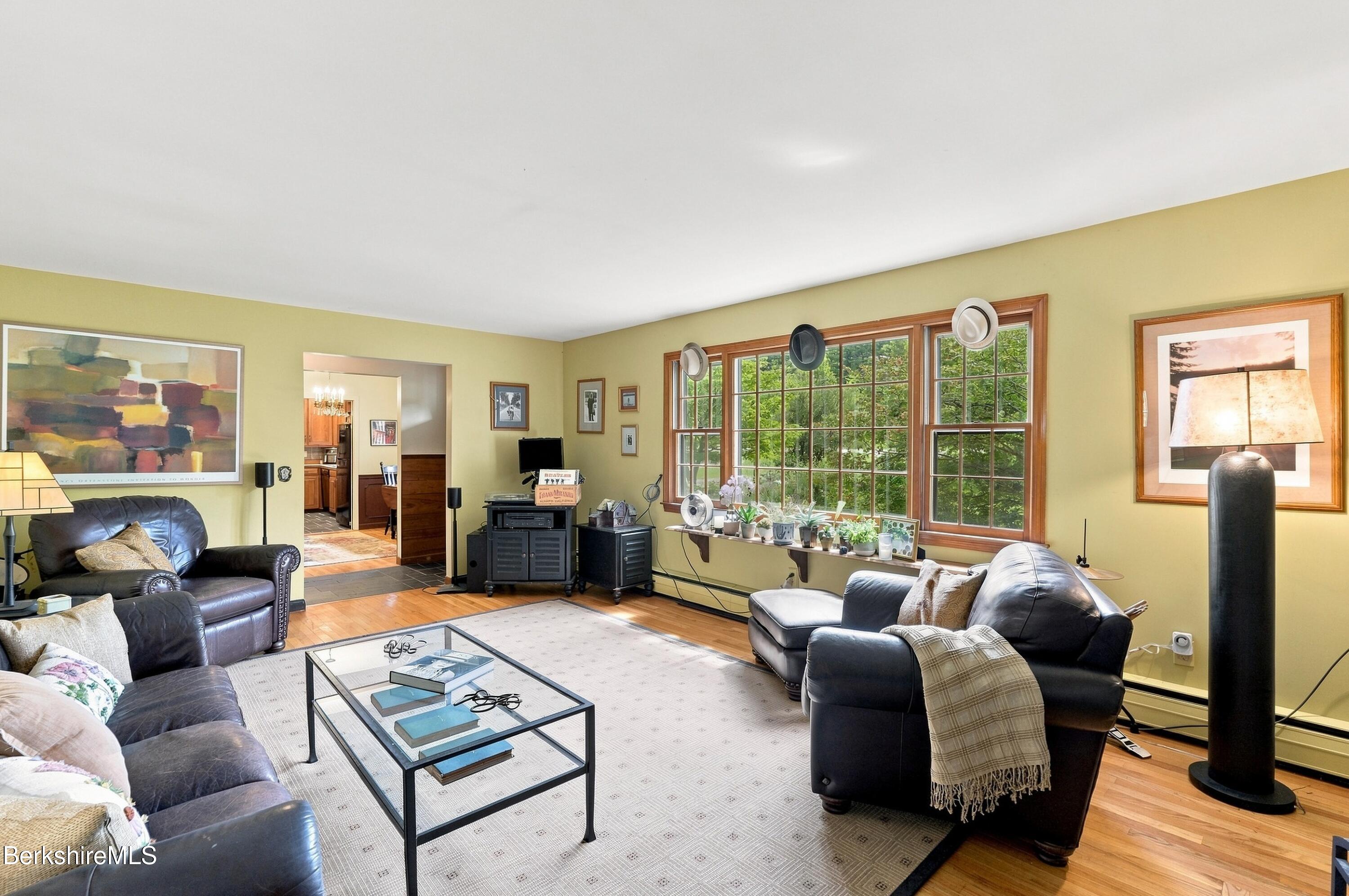 422 Barker Road Pittsfield, MA 01201 - Photo 18 of 44 Living Room