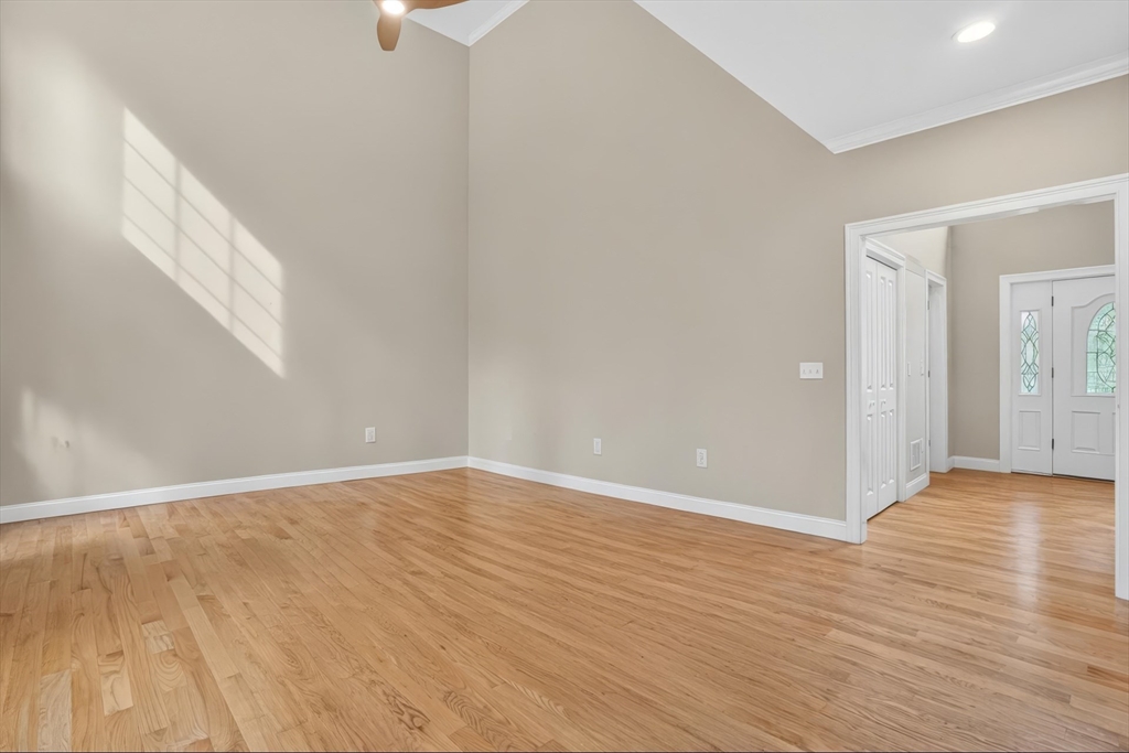 32 Bissonnette Circle Southampton, MA 01073 - Photo 12 of 38