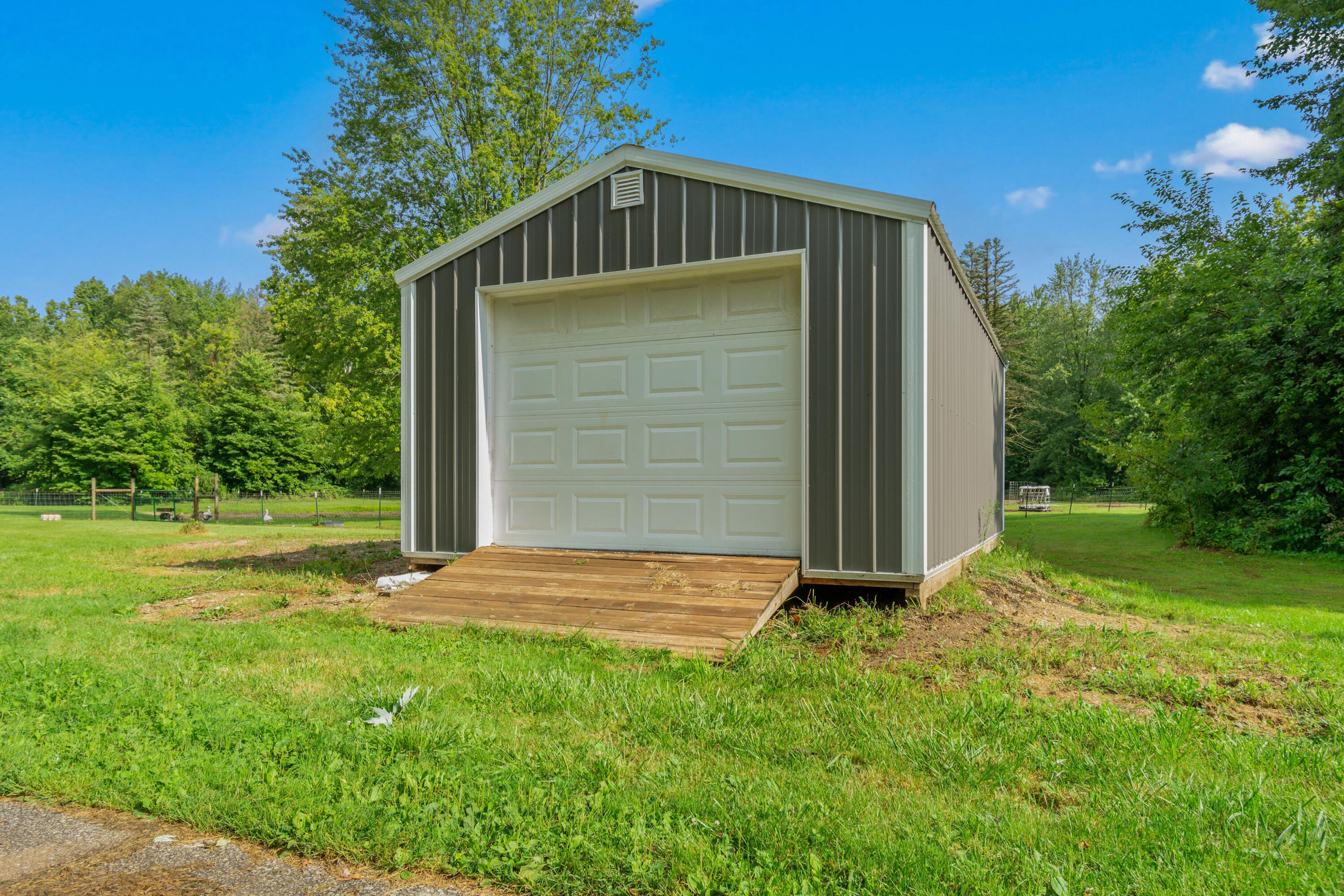 11200 Hadley Road Litchfield, MI 49252 - Photo 6 of 51 31