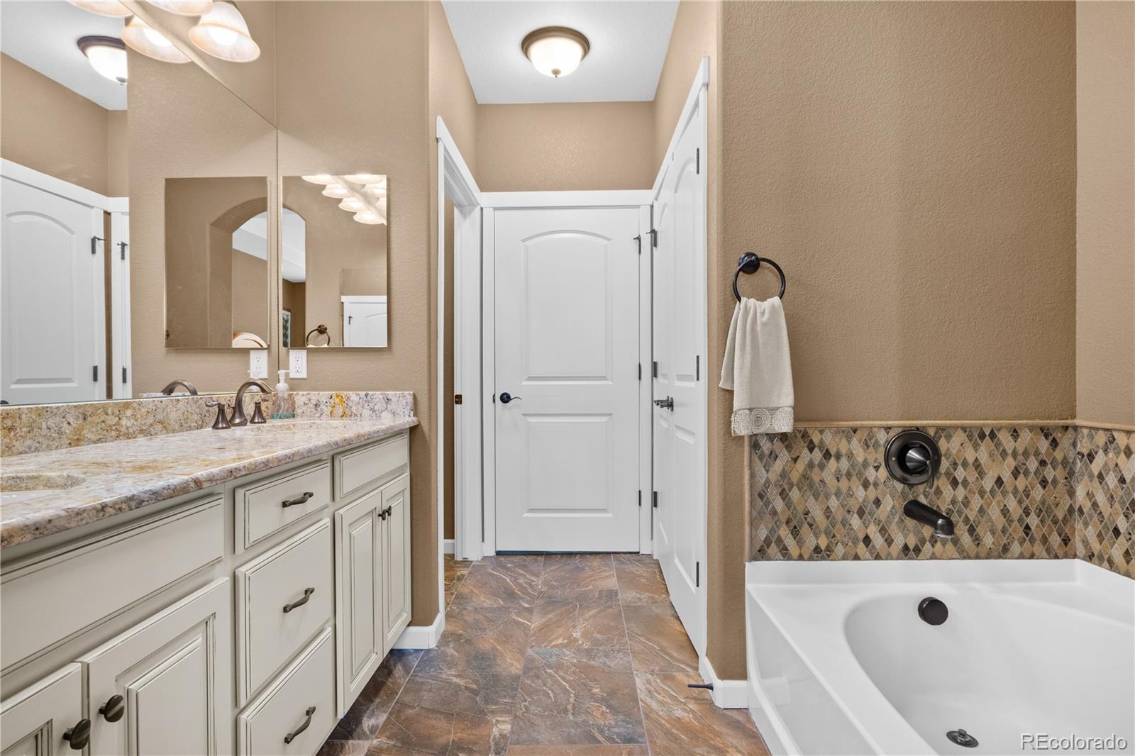 2198 Primo Road, Unit 103 Highlands Ranch, CO 80129 - Photo 19 of 39 Gallery Image 19