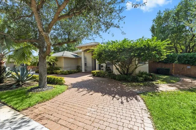 $7,995 | 6160 Southwest 58th Court, Davie, FL 33314