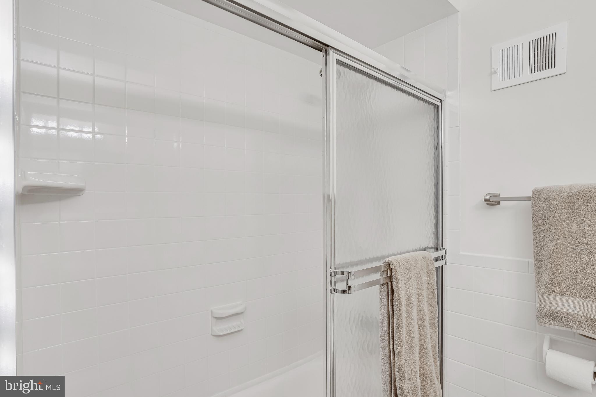 8301 Forrester Boulevard Springfield, VA 22152 - Photo 33 of 50 Upper Level Full Bath