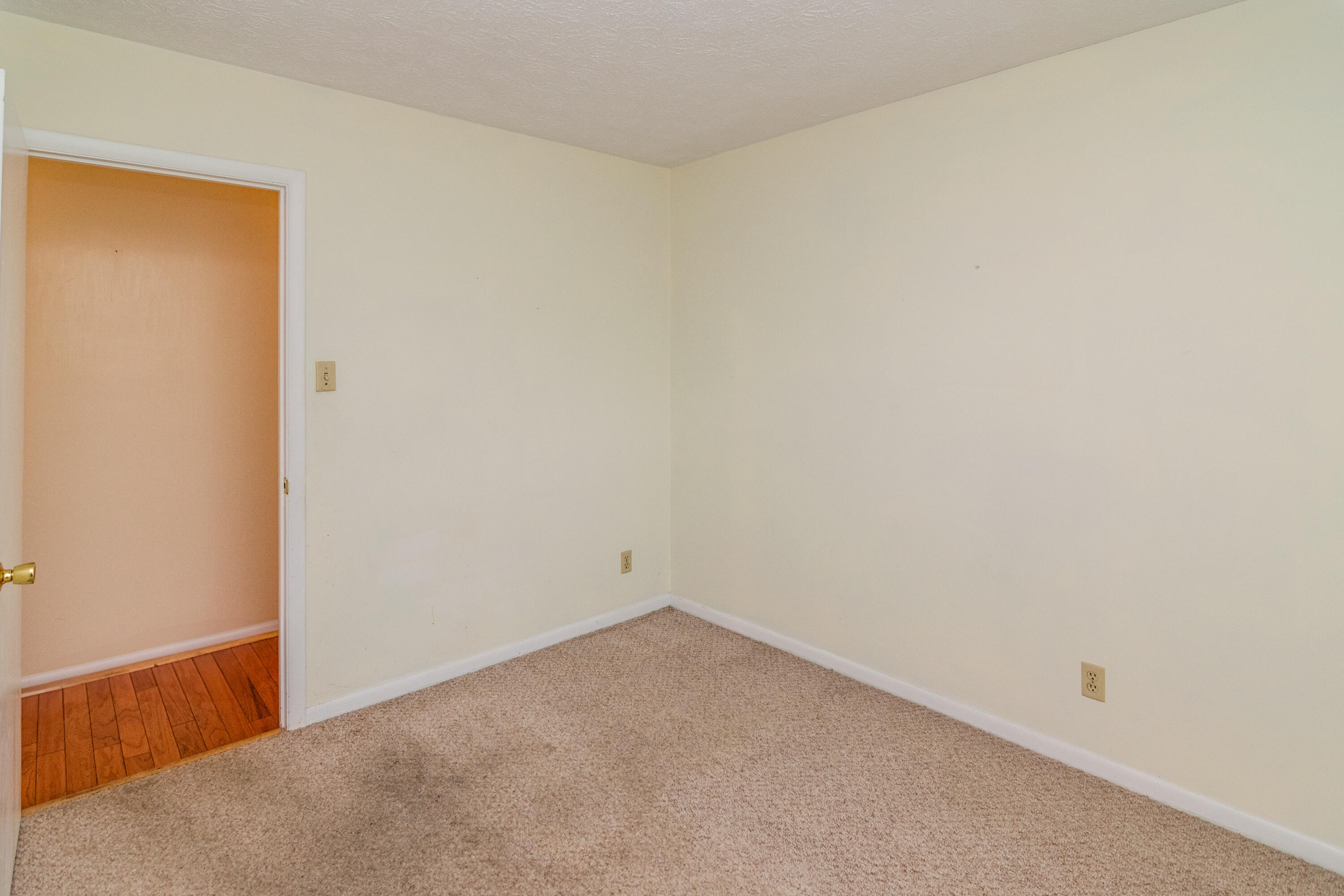 407 Clintonville Road Paris, KY 40361 - Photo 21 of 54 407Clintonville-0060