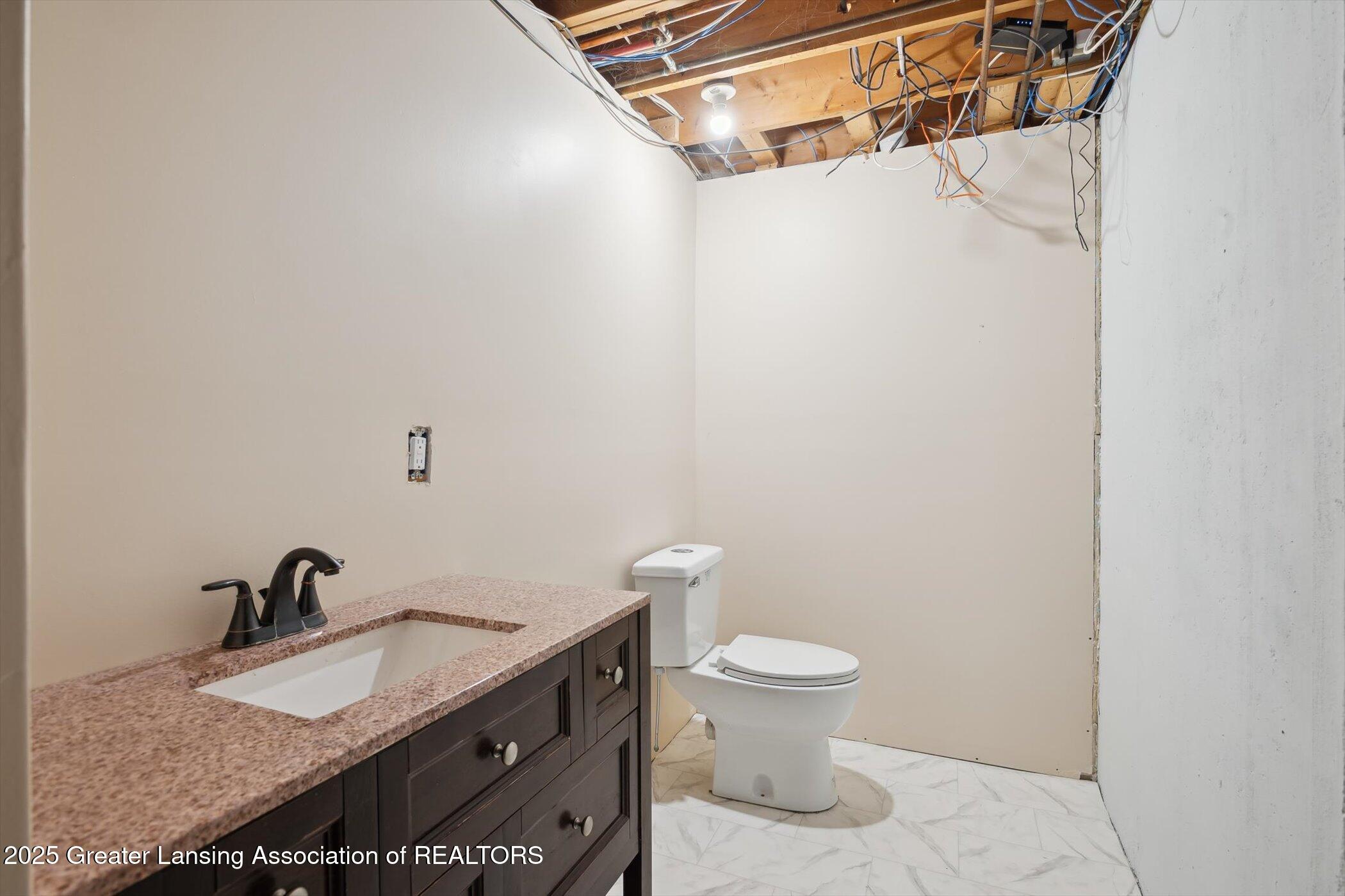 1234 Lamb Road Mason, MI 48854 - Photo 38 of 61 37-1234-Lamb-Rd-Mason-MI-48854-WindowSti