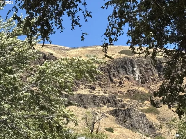 a view of outside space