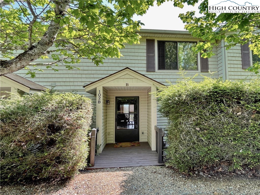 102 Spring Branch Road, Unit B Beech Mountain, NC 28604 - Photo 4 of 29 Gallery Image 4