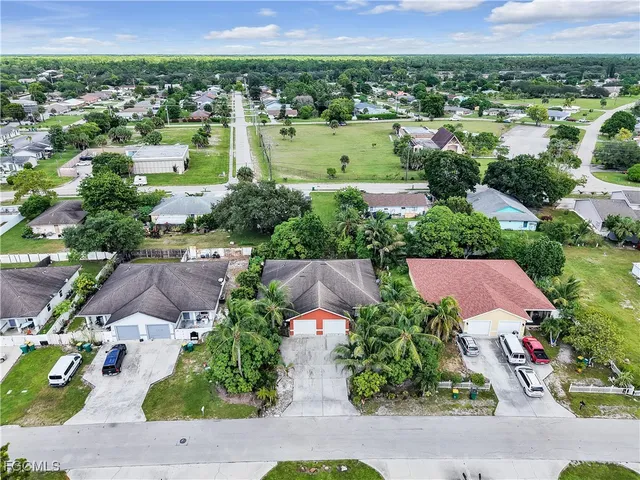 an aerial view of multiple house