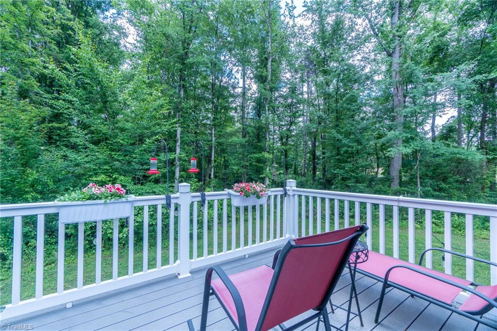 267 Meadow Road Asheboro, NC 27205 - Photo 15 of 28 Back Deck