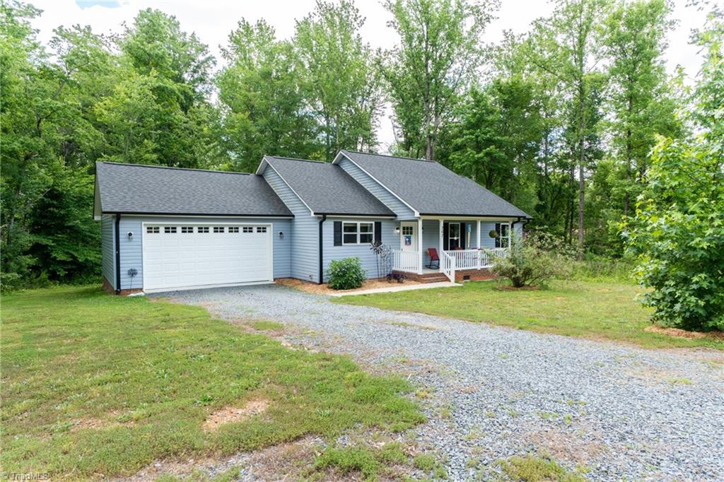 267 Meadow Road Asheboro, NC 27205 - Photo 2 of 28 Gallery Image 2