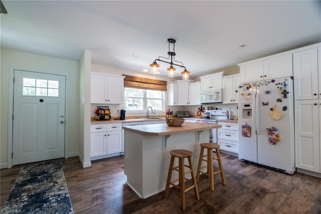 267 Meadow Road Asheboro, NC 27205 - Photo 5 of 28 Gallery Image 5