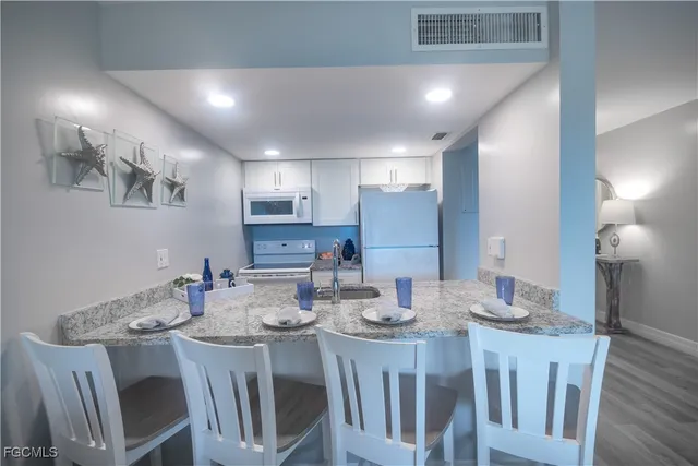 $330,000 | 3136 Tennis Villas, Captiva, FL 33924