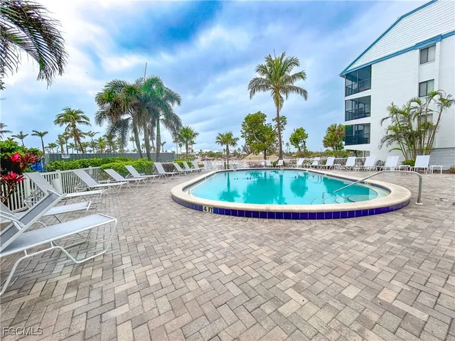 $330,000 | 3136 Tennis Villas, Captiva, FL 33924