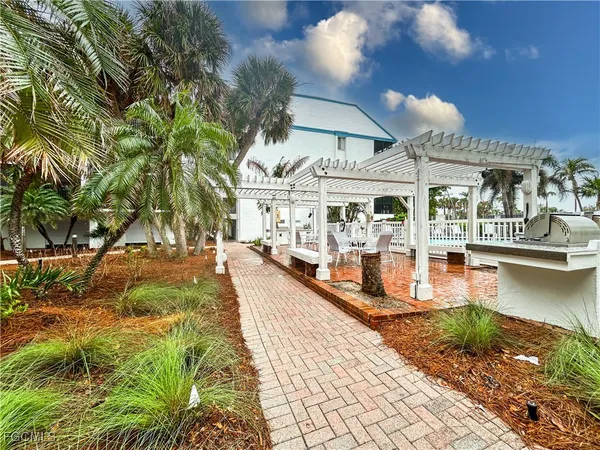 $330,000 | 3136 Tennis Villas, Captiva, FL 33924