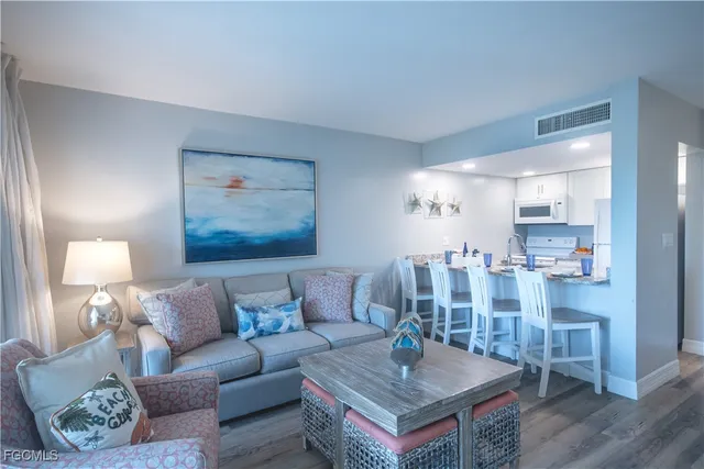 $330,000 | 3136 Tennis Villas, Captiva, FL 33924