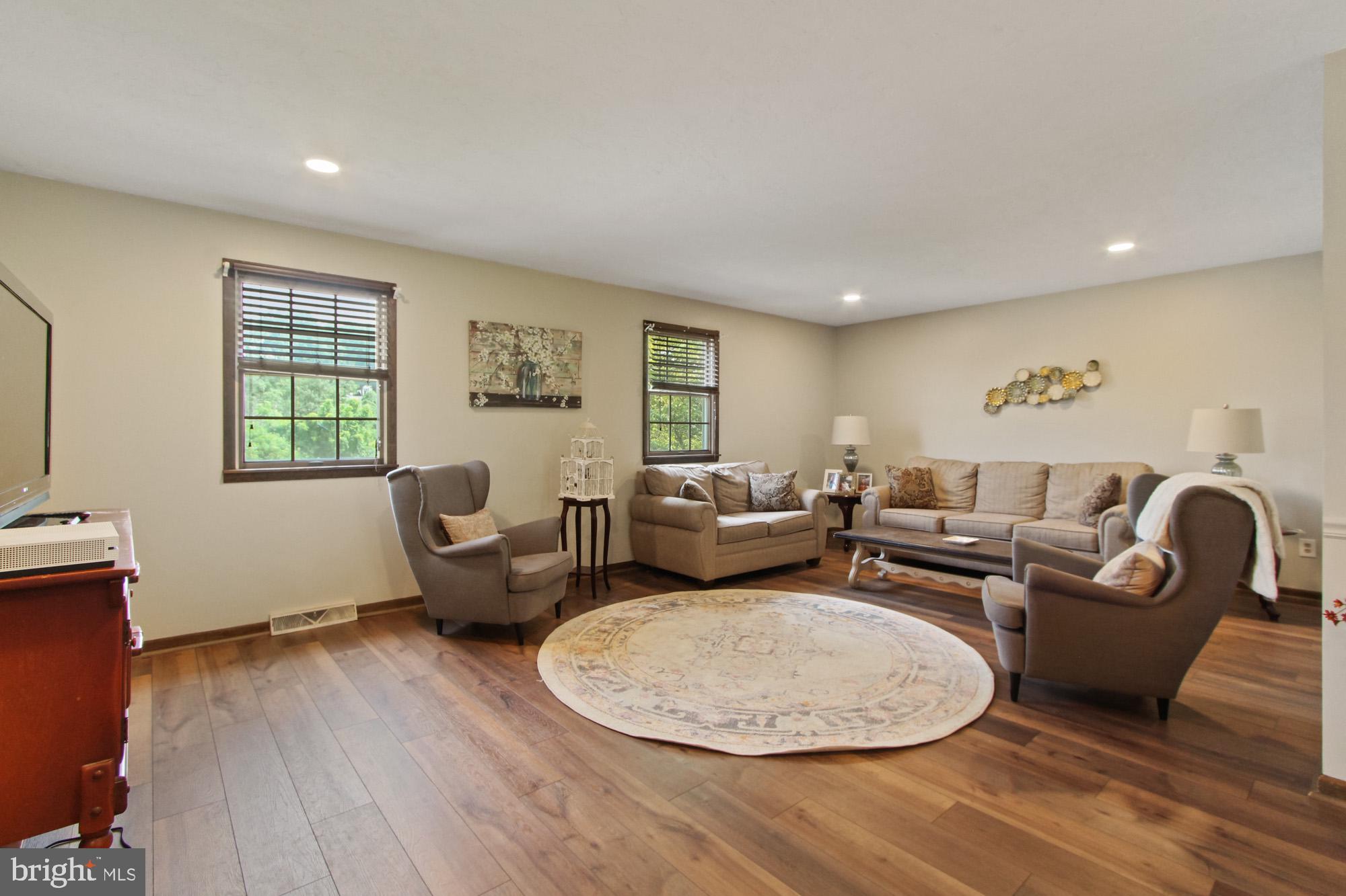 229 Troy Road Dallastown, PA 17313 - Photo 9 of 28 Gallery Image 9