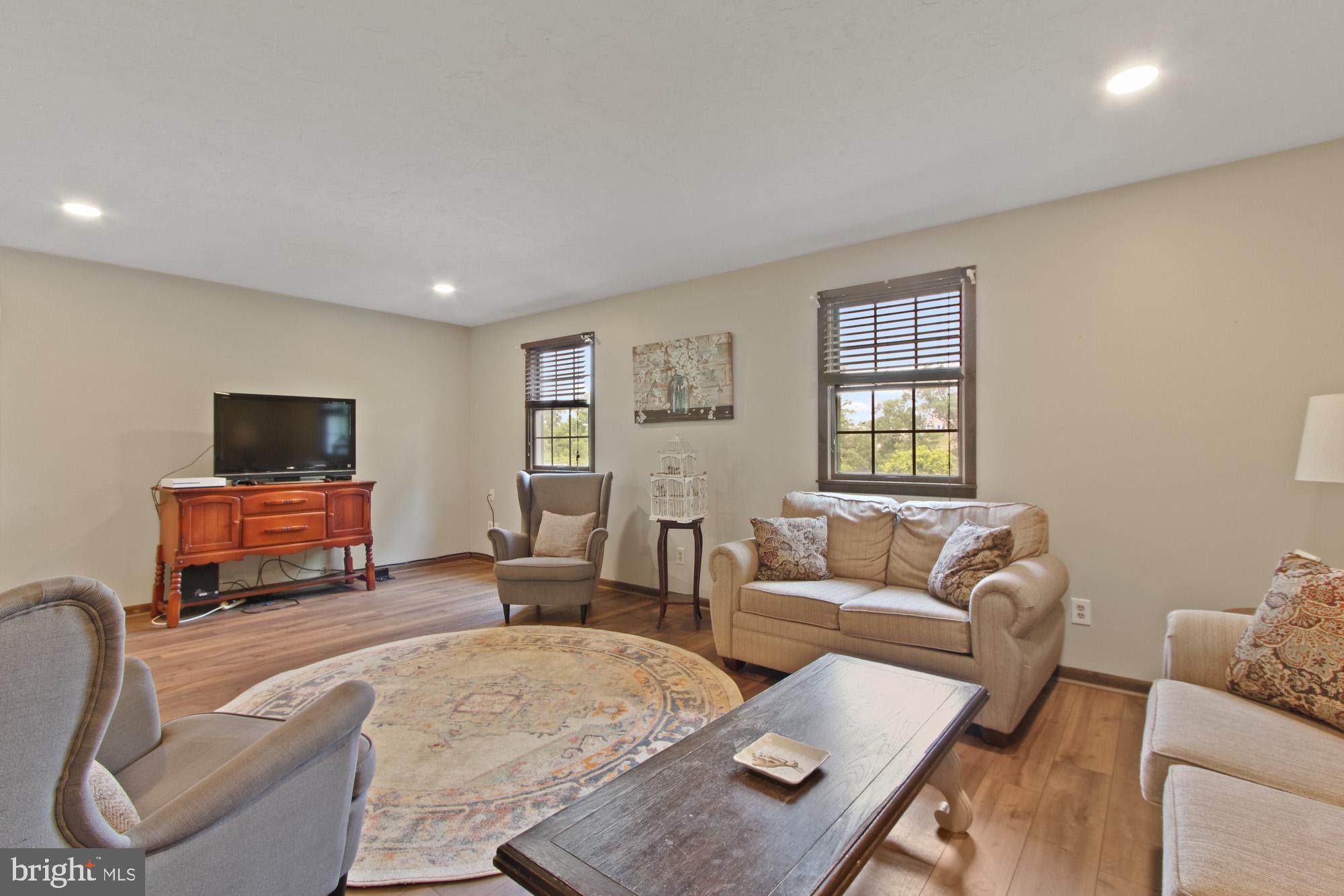 229 Troy Road Dallastown, PA 17313 - Photo 10 of 28 Gallery Image 10