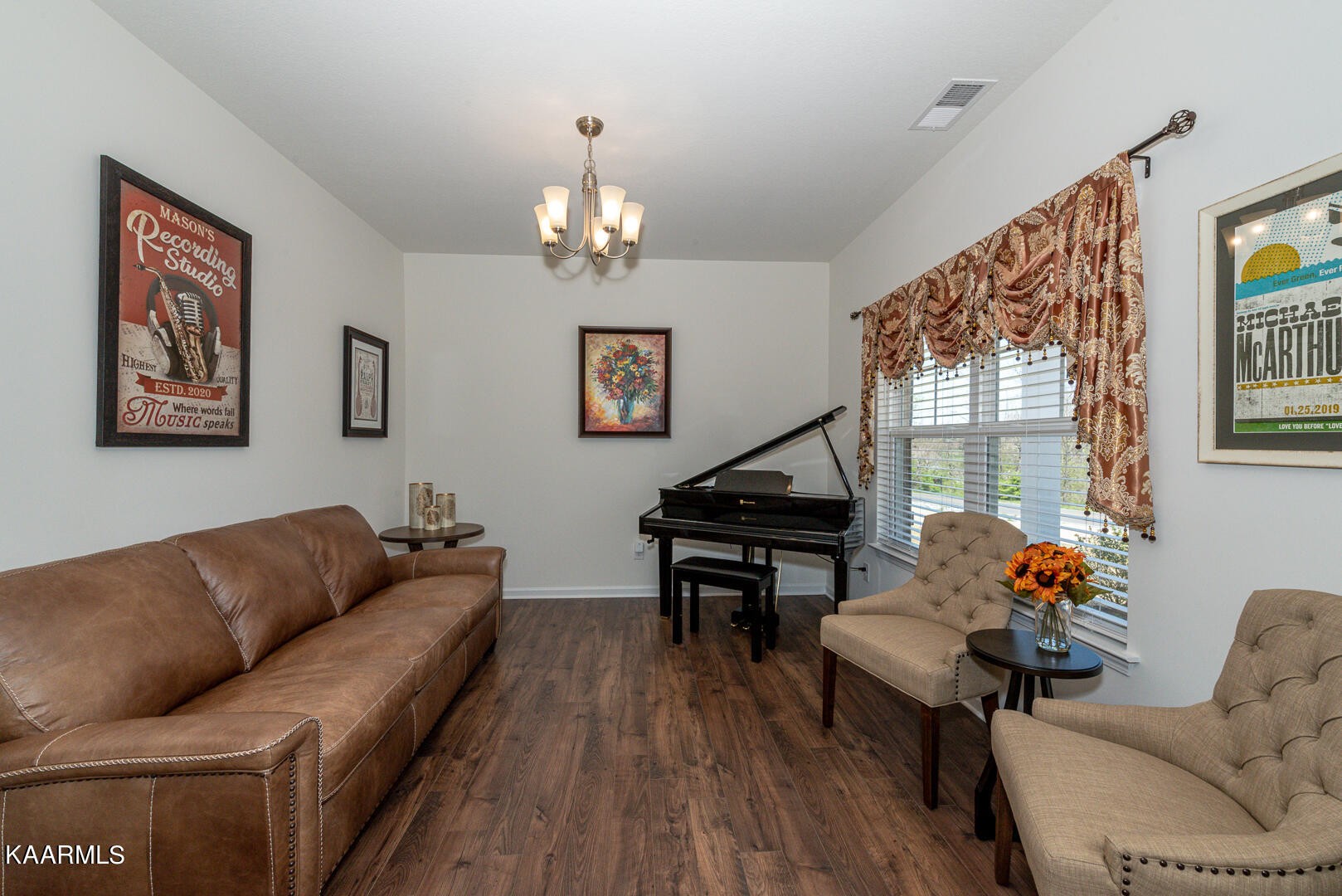 833 Wilson Road Maryville, TN 37801 - Photo 6 of 42 Gallery Image 6