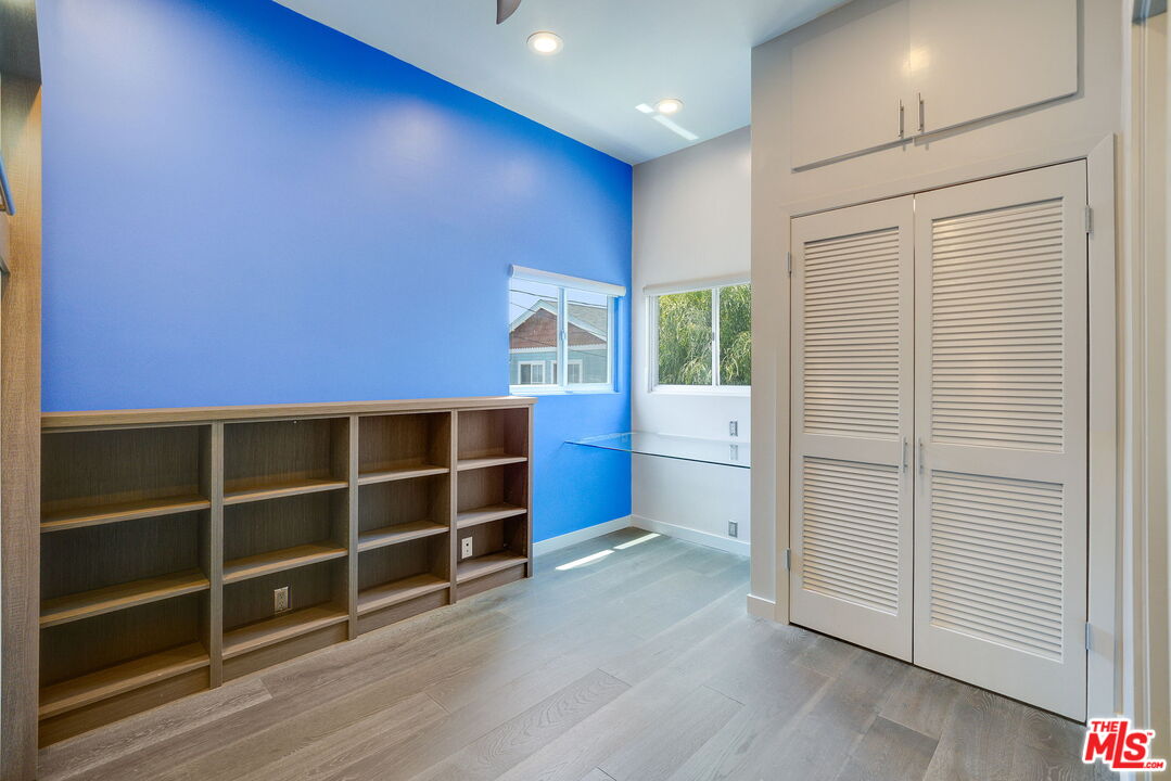 929 Dickson Street Marina del Rey, CA 90292 - Photo 19 of 31