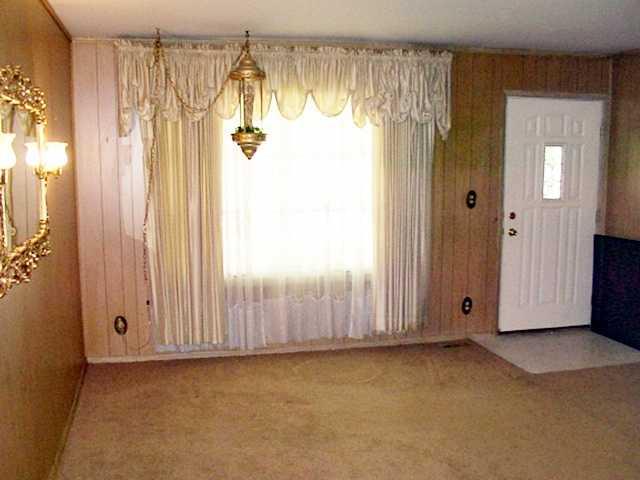 2602 Ebbie Road Indianapolis, IN 46219 - Photo 3 of 9 Gallery Image 3