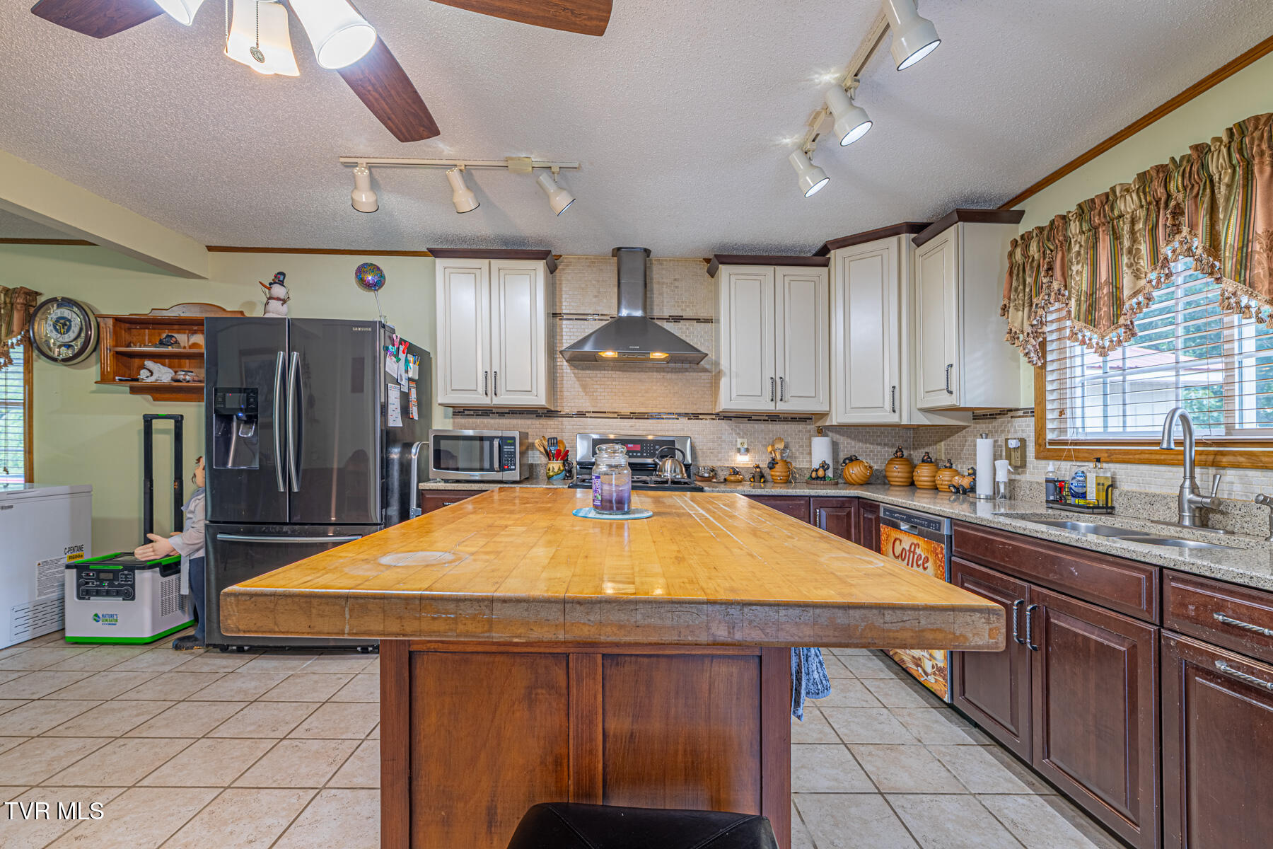 125 Parsonage Road Elizabethton, TN 37643 - Photo 10 of 43 Emily One-2