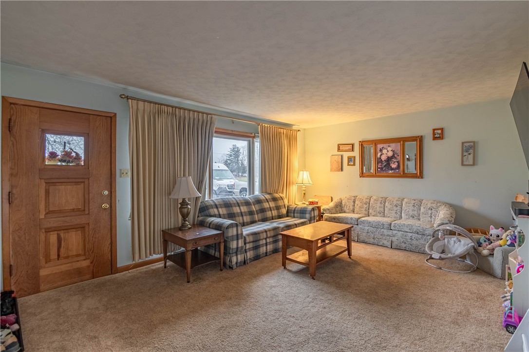 3076 East Fulton Avenue Decatur, IL 62521 - Photo 3 of 22